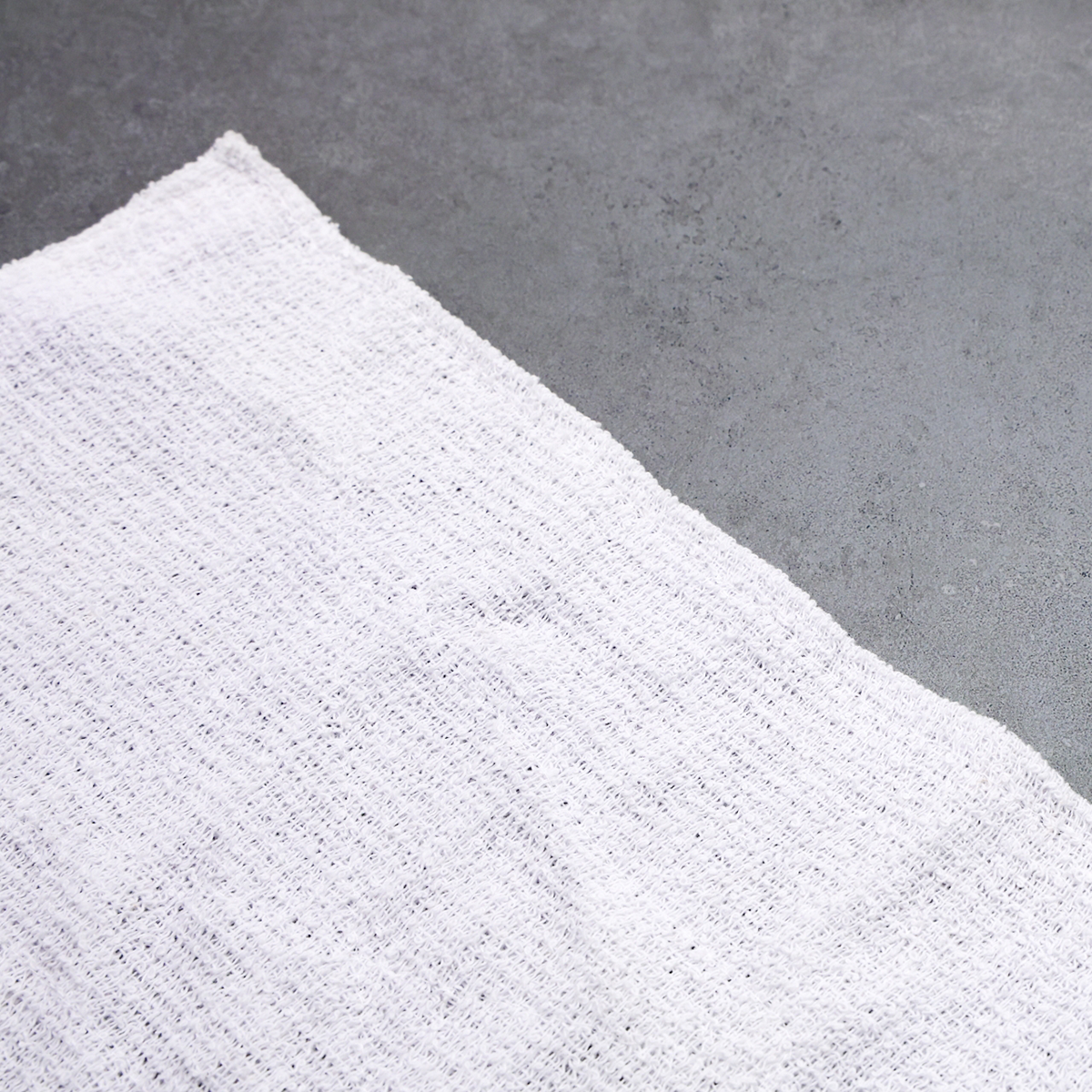 ガラスマウスパッドのお手入れ方法｜汚れ・指紋・滑りの低下を防ぐメンテナンス術