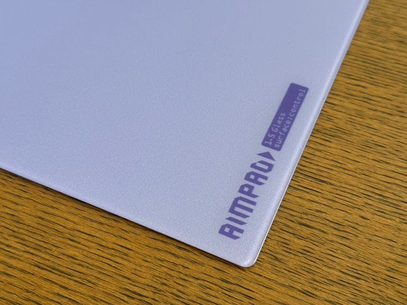 【2026年最新】布vsガラス マウスパッド徹底比較！FPSゲーマーが選ぶべきはどっち？海外プロの傾向も解説